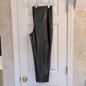 Ann Taylor Trendy Faux Leather Slim Leg Ankle Pants in Dark Green. EUC